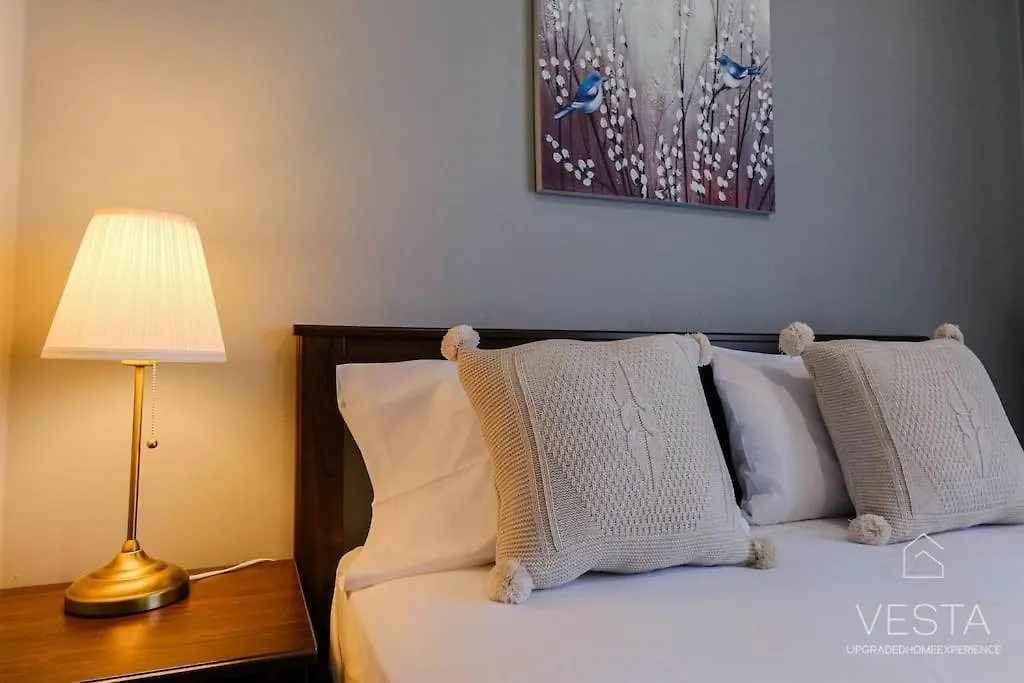 Early Bird 2-Bdrm Apartment, Vesta Philoxenia سالونيك